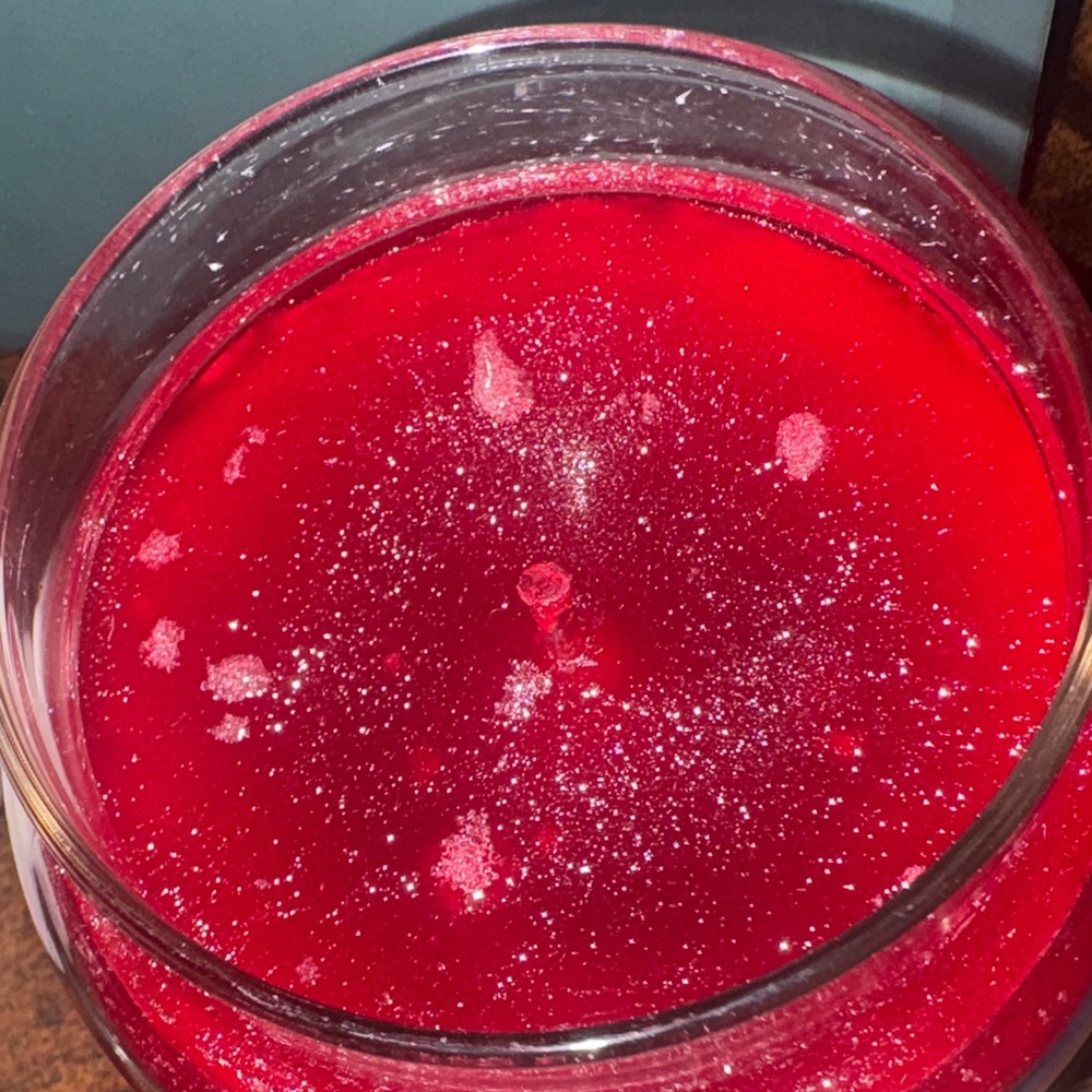 Yankee Candle Frosty Gingerbread Jar - Picture 3 of 3